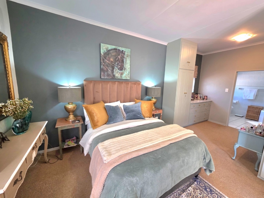 5 Bedroom Property for Sale in Clarens Free State